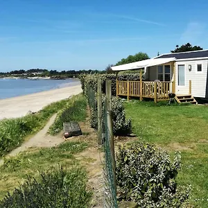 Les Goélands Camping Ambon